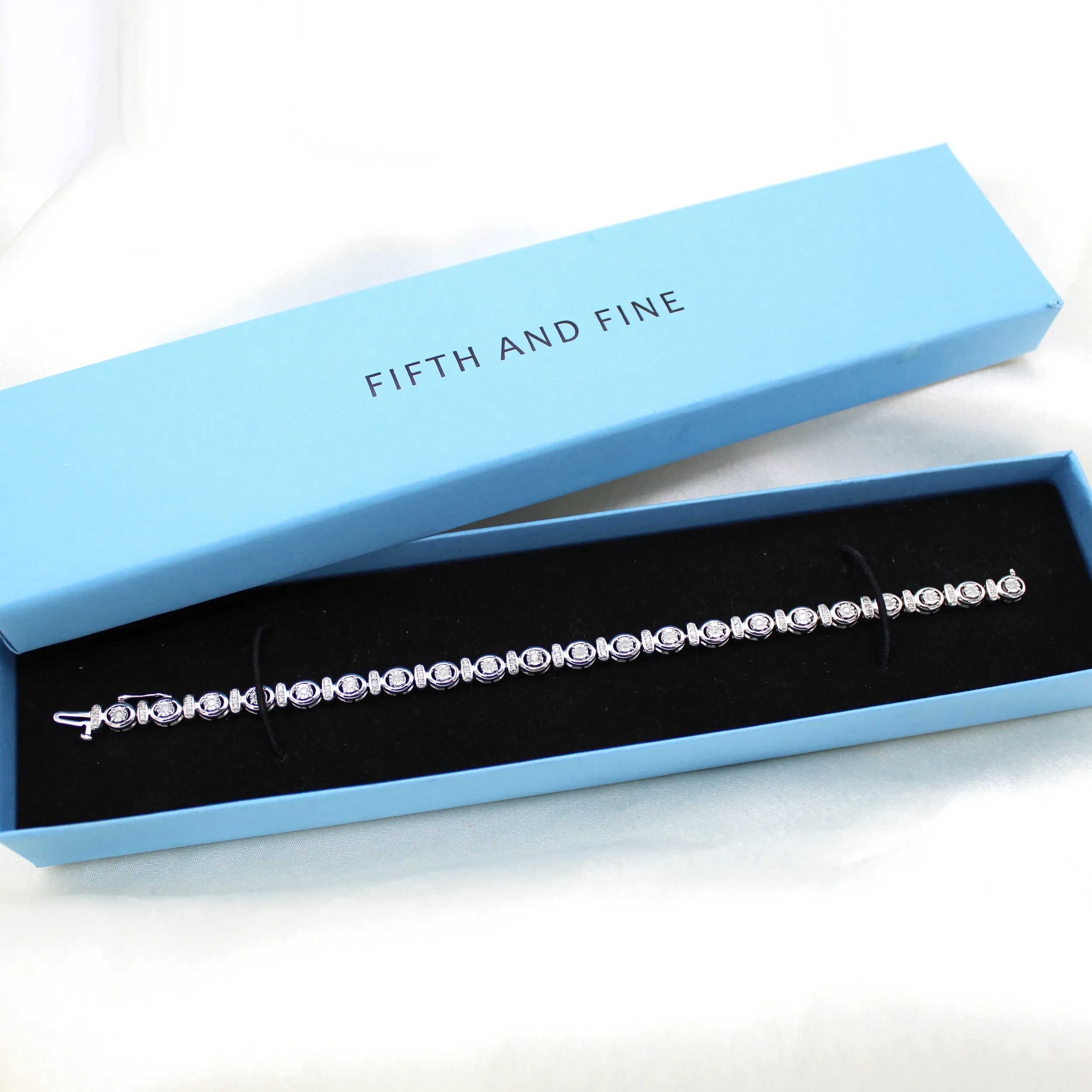3/4 Carat tw Natural Diamond Circle Cluster Tennis Bracelet in 925 Sterling Silver