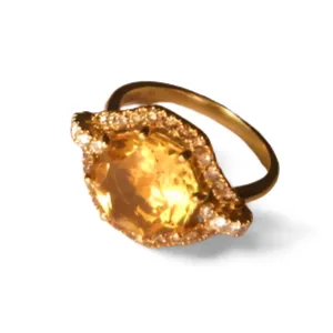 Gorgeous 18K Yellow Gold Champagne Diamond Citrine Ring
