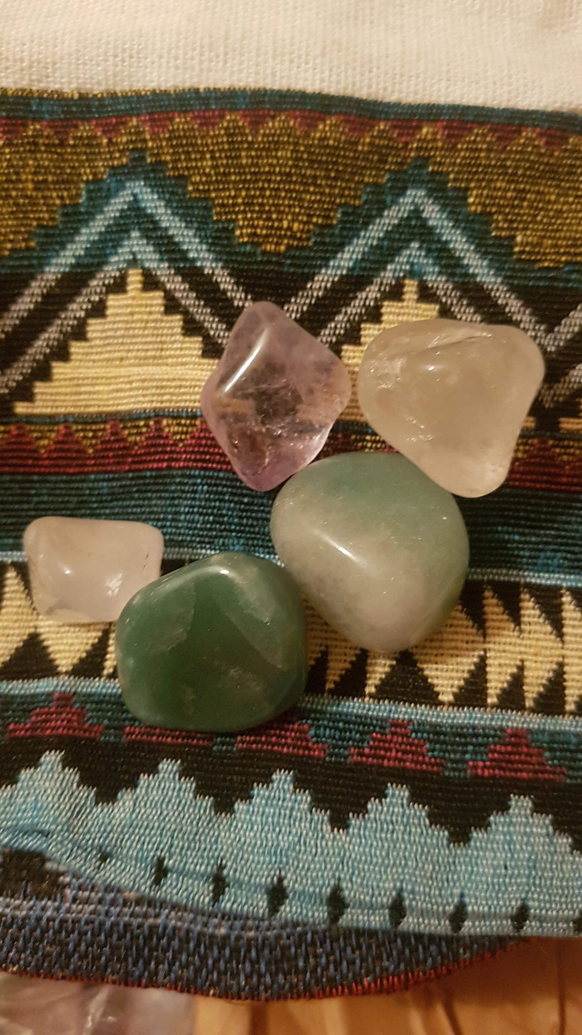 Mixed tumbled stones 100g