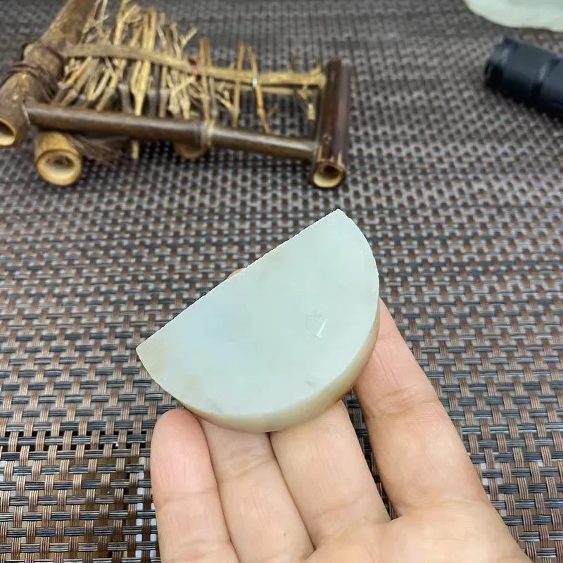Natural Hetian Jade Rough Nephrite Raw (62g,5.6X3.4X1.4cm)