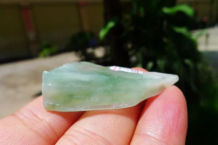 Natural Jade Rough Jadeite Raw (10.4g,3.9X2X0.9cm)