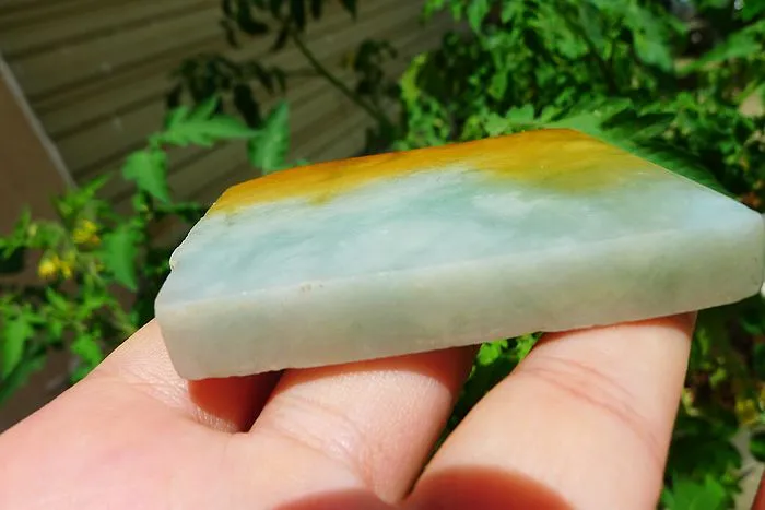 Natural Jade Rough Jadeite Raw (106g,6.5X5.2X1cm)