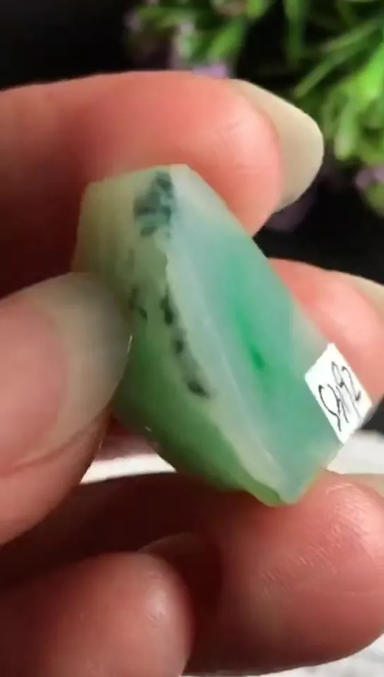 Natural Jade Rough Jadeite Raw (10g,2.3x2.2x1.4cm)-S3192