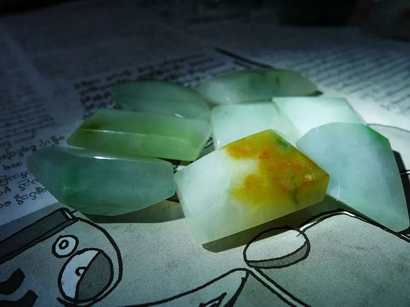 Natural Jade Rough Jadeite Raw 122g