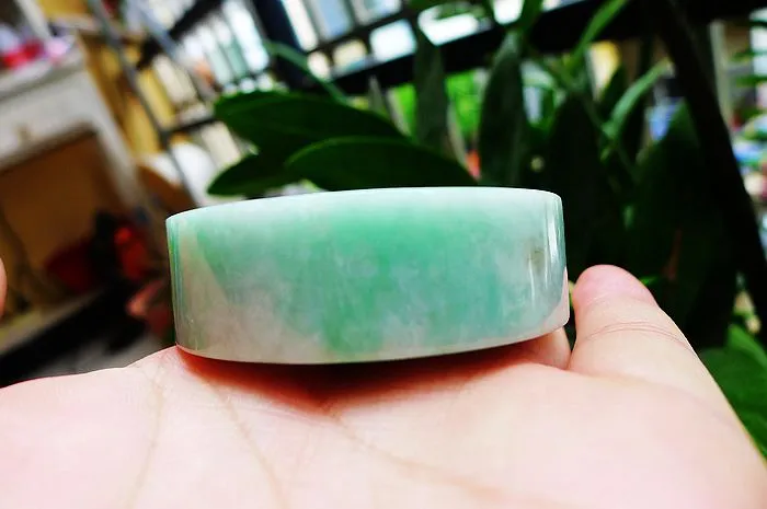Natural Jade Rough Jadeite Raw (131g,5.5x1.7cm)