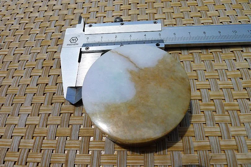 Natural Jade Rough Jadeite Raw (138g,5.5X5.5X1.75cm)