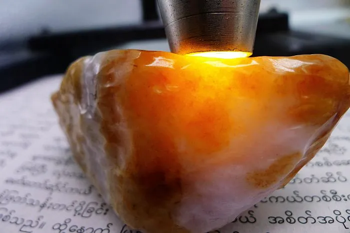 Natural Jade Rough Jadeite Raw (145g,7X3.5X3.2cm)