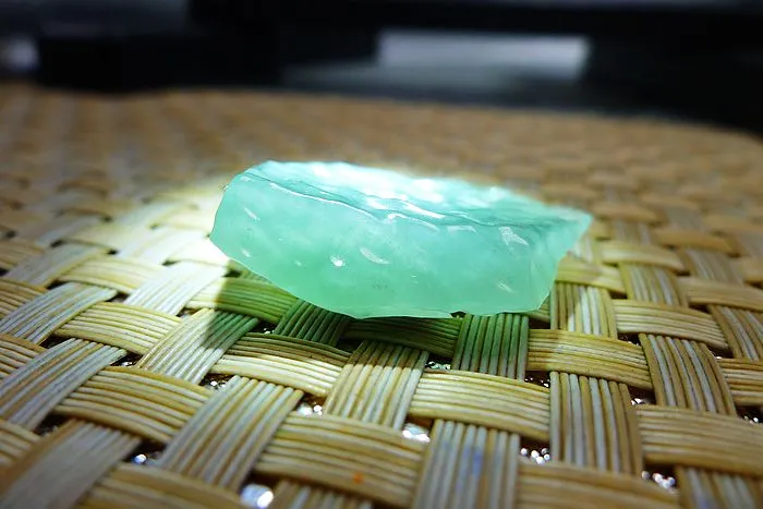 Natural Jade Rough Jadeite Raw (14g,3.3X2.9X0.8cm)