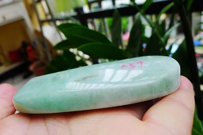 Natural Jade Rough Jadeite Raw (201g,8.8X8.1x1.48cm)