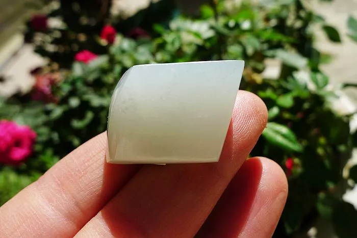 Natural Jade Rough Jadeite Raw (20.5g,2.8X2.6X1.7cm)