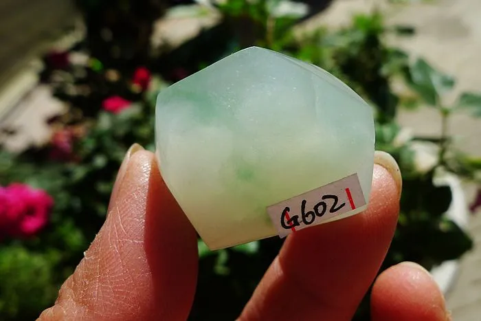 Natural Jade Rough Jadeite Raw (20.5g,2.8X2.6X1.7cm)
