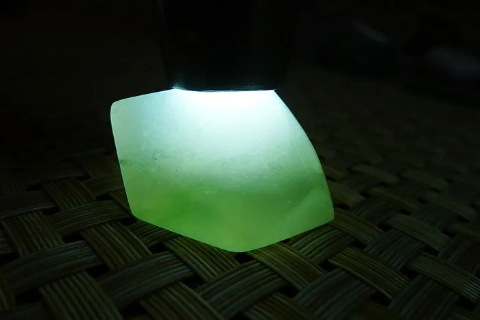Natural Jade Rough Jadeite Raw (20.5g,2.8X2.6X1.7cm)