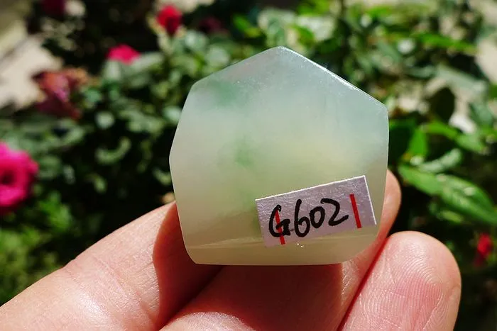 Natural Jade Rough Jadeite Raw (20.5g,2.8X2.6X1.7cm)