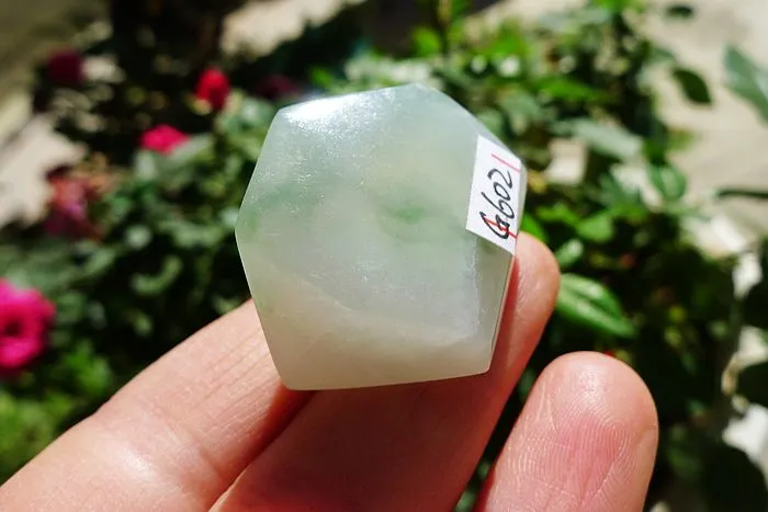 Natural Jade Rough Jadeite Raw (20.5g,2.8X2.6X1.7cm)