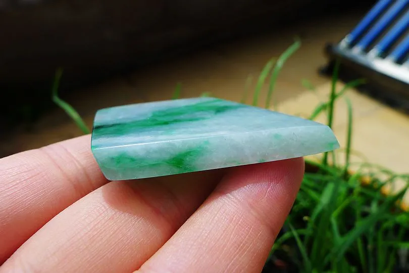 Natural Jade Rough Jadeite Raw (20g,4.5X3.1X0.5cm)