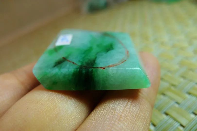 Natural Jade Rough Jadeite Raw (20g,4.5X3.1X0.5cm)