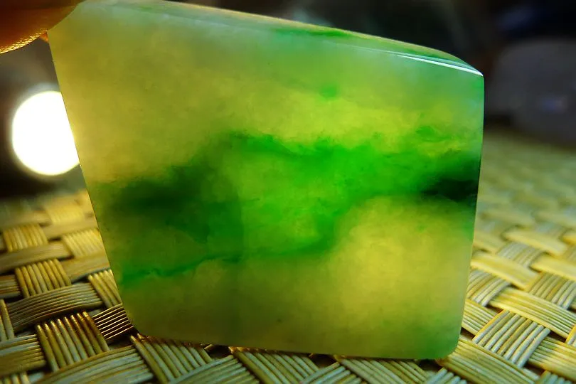 Natural Jade Rough Jadeite Raw (20g,4.5X3.1X0.5cm)