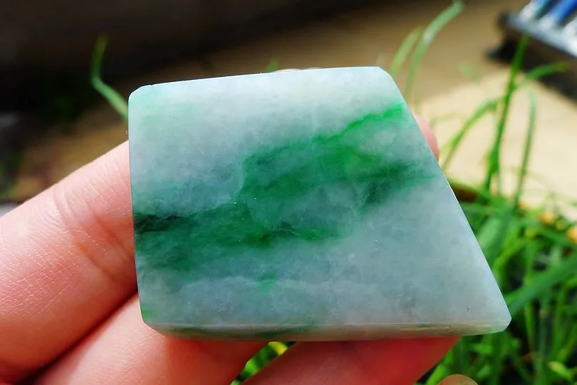 Natural Jade Rough Jadeite Raw (20g,4.5X3.1X0.5cm)