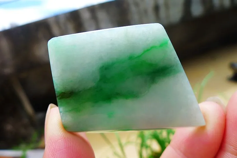 Natural Jade Rough Jadeite Raw (20g,4.5X3.1X0.5cm)