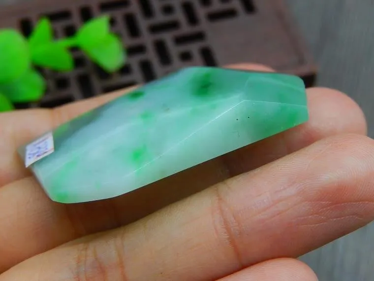 Natural Jade Rough Jadeite Raw (21g, 42X32X6.5mm)