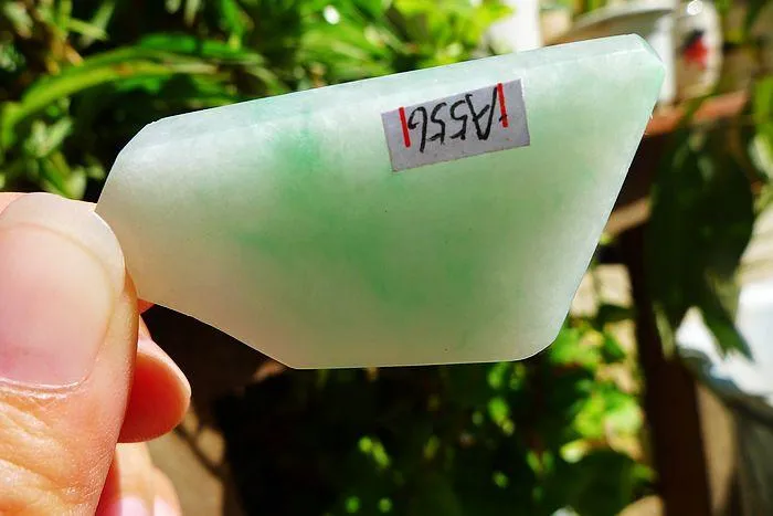Natural Jade Rough Jadeite Raw (21g,5.3X2.9X0.55cm)