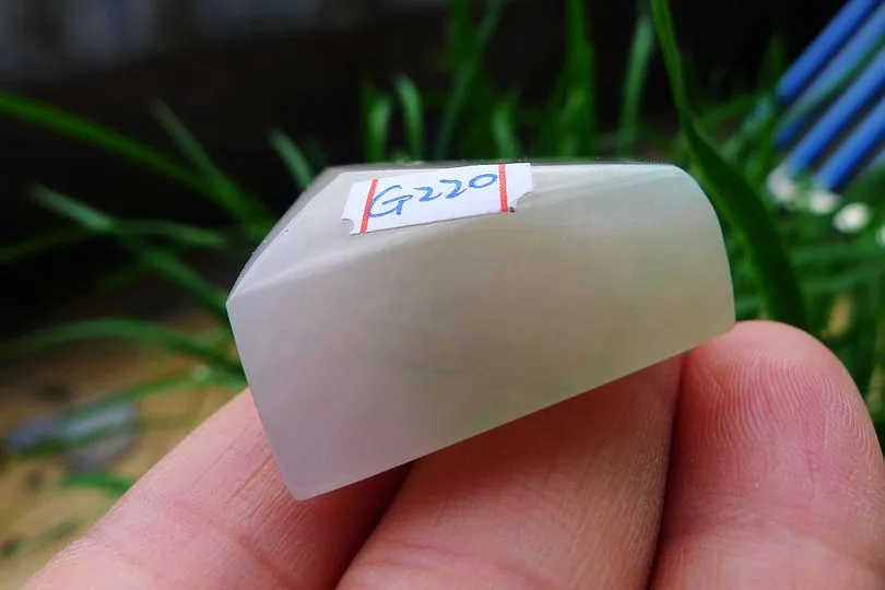 Natural Jade Rough Jadeite Raw (23g,3X2.8X1.4cm)