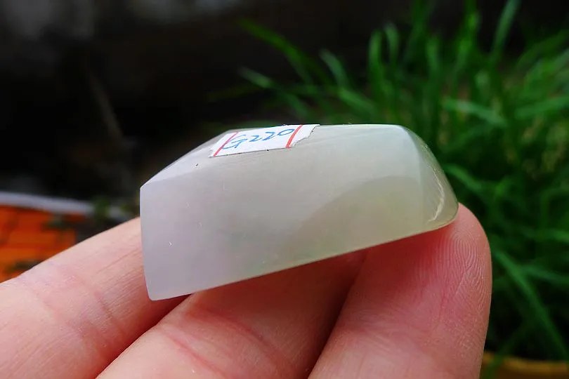 Natural Jade Rough Jadeite Raw (23g,3X2.8X1.4cm)