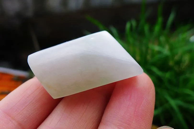 Natural Jade Rough Jadeite Raw (23g,3X2.8X1.4cm)