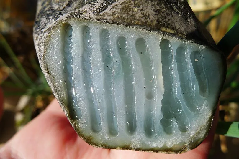 Natural Jade Rough Jadeite Raw (300g,7.6X5.2X4.8cm)
