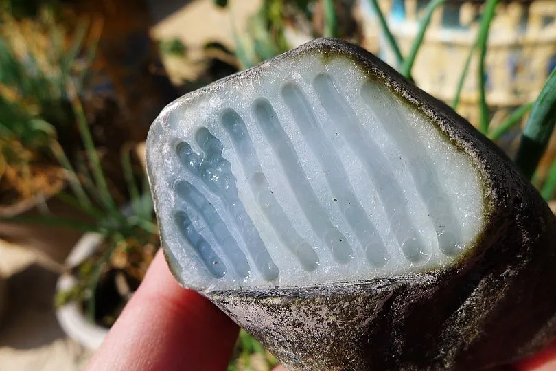 Natural Jade Rough Jadeite Raw (300g,7.6X5.2X4.8cm)
