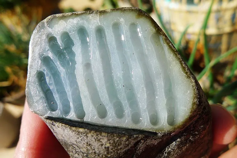 Natural Jade Rough Jadeite Raw (300g,7.6X5.2X4.8cm)
