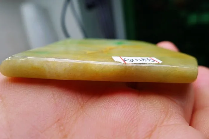 Natural Jade Rough Jadeite Raw (32g,5.5X4.6X0.45cm)