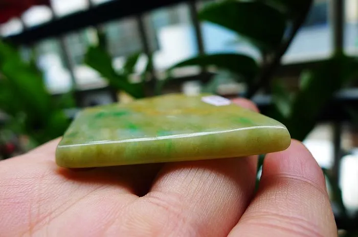 Natural Jade Rough Jadeite Raw (32g,5.5X4.6X0.45cm)