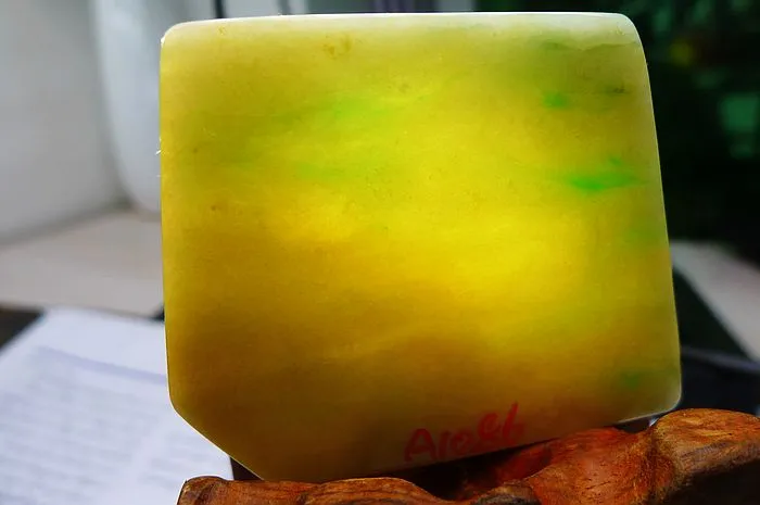 Natural Jade Rough Jadeite Raw (32g,5.5X4.6X0.45cm)