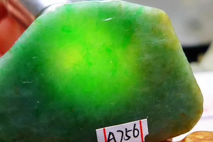 Natural Jade Rough Jadeite Raw (35g,5.5X3.6X1cm)