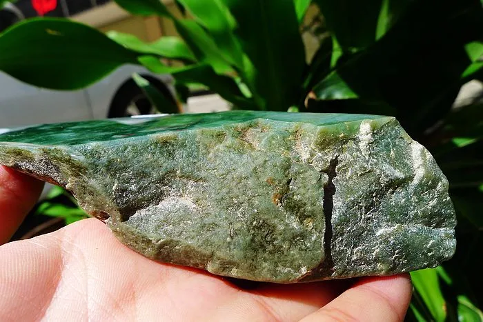Natural Jade Rough Jadeite Raw (366g,13.8X5.2X4cm)