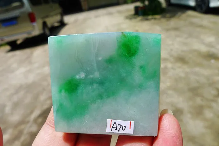 Natural Jade Rough Jadeite Raw (38g,5.2X4.7X0.5cm)