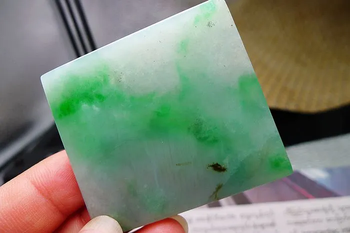 Natural Jade Rough Jadeite Raw (38g,5.2X4.7X0.5cm)