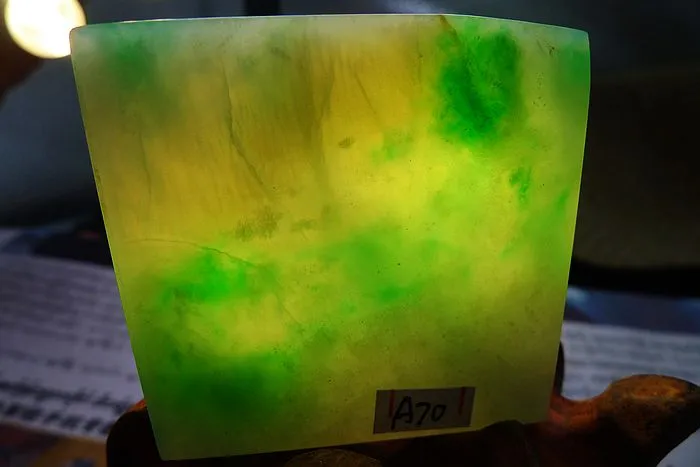 Natural Jade Rough Jadeite Raw (38g,5.2X4.7X0.5cm)