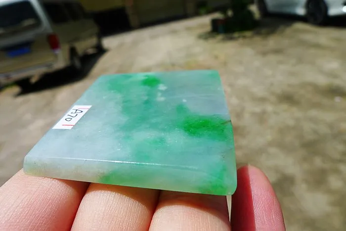 Natural Jade Rough Jadeite Raw (38g,5.2X4.7X0.5cm)