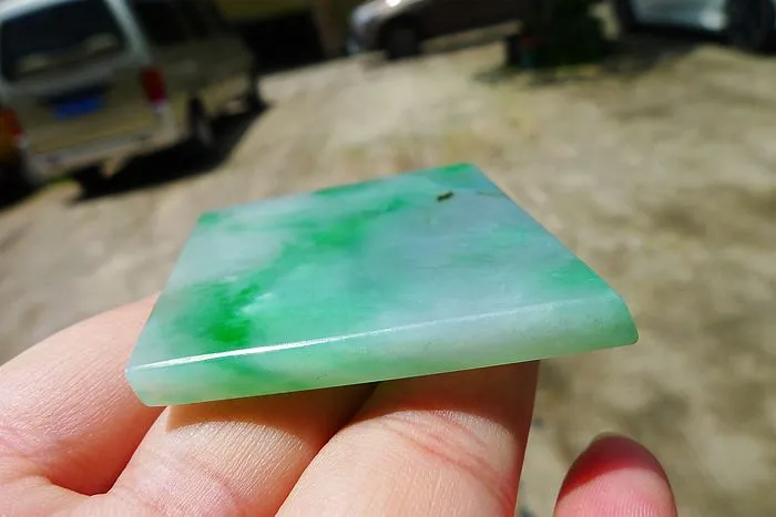 Natural Jade Rough Jadeite Raw (38g,5.2X4.7X0.5cm)