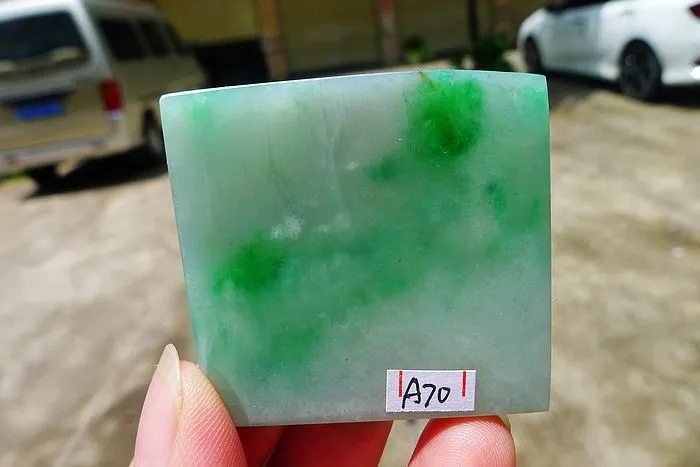 Natural Jade Rough Jadeite Raw (38g,5.2X4.7X0.5cm)