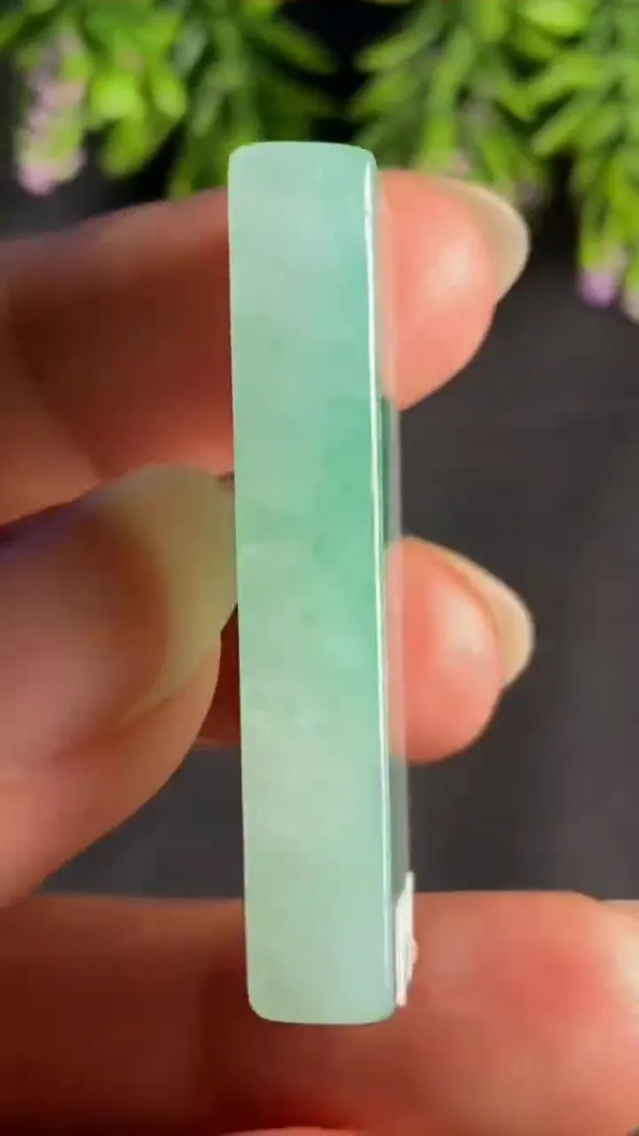 Natural Jade Rough Jadeite Raw (3.8x1.8x0.64cm)-S6607