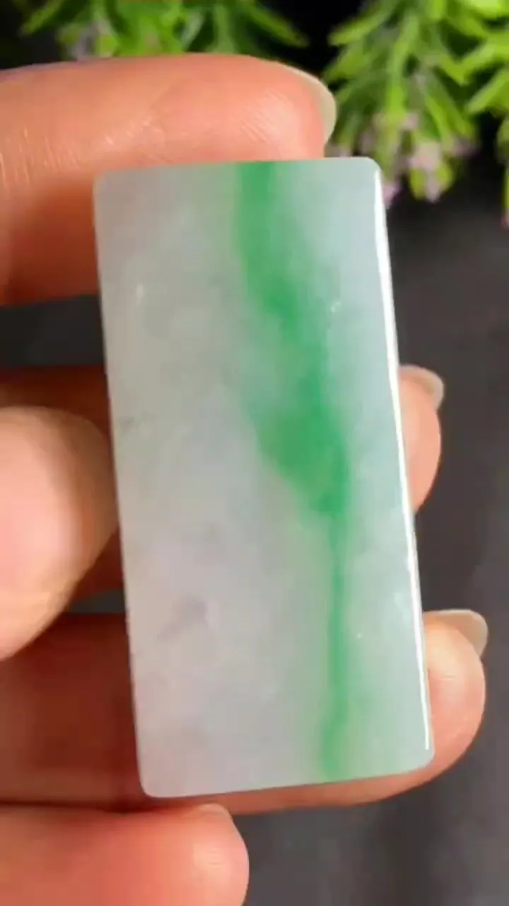 Natural Jade Rough Jadeite Raw (3.8x1.8x0.64cm)-S6607