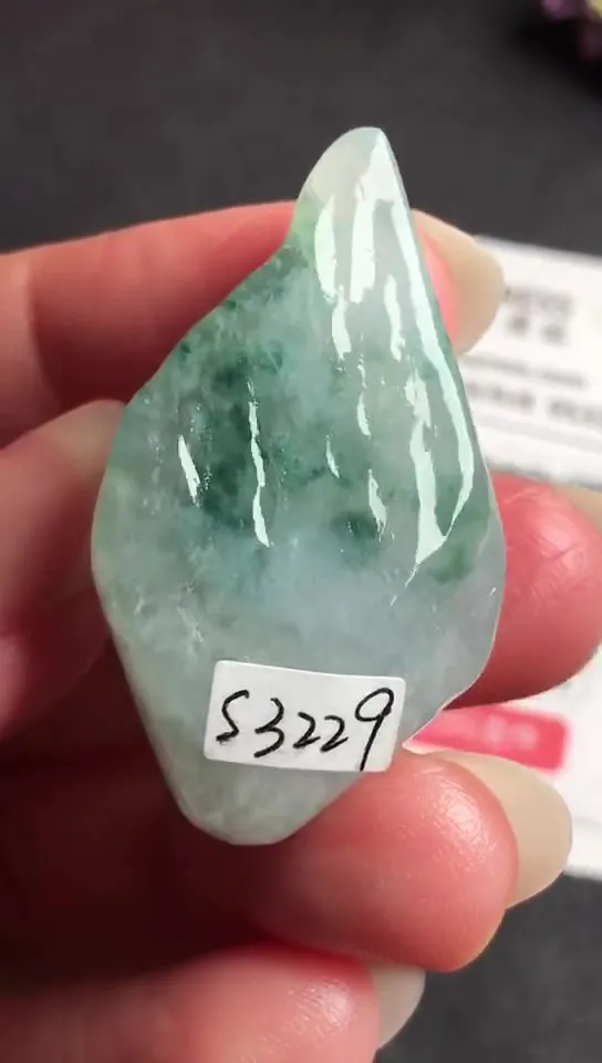 Natural Jade Rough Jadeite Raw (3.8x2.2x1.4cm)-S3239