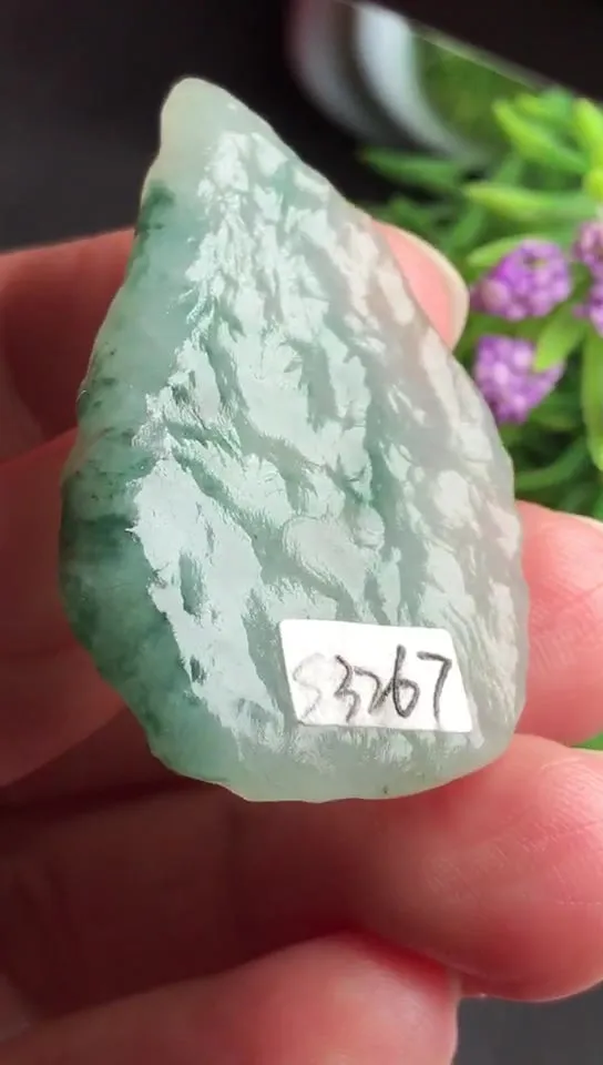 Natural Jade Rough Jadeite Raw (3.8x2.6X0.4cm)-S3267