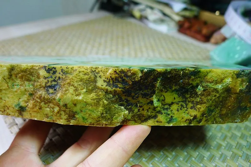 Natural Jade Rough Jadeite Raw (3kg,21X10.2X4cm)