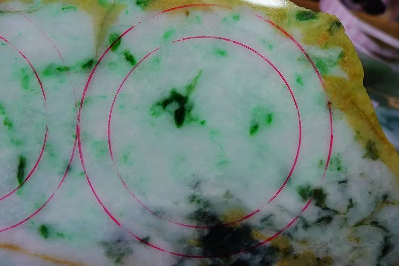 Natural Jade Rough Jadeite Raw (3kg,21X10.2X4cm)