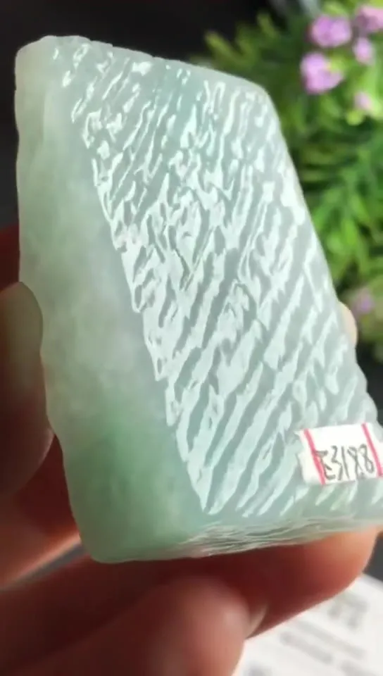 Natural Jade Rough Jadeite Raw (41g,4.2x2.8x1.1cm)-E3188