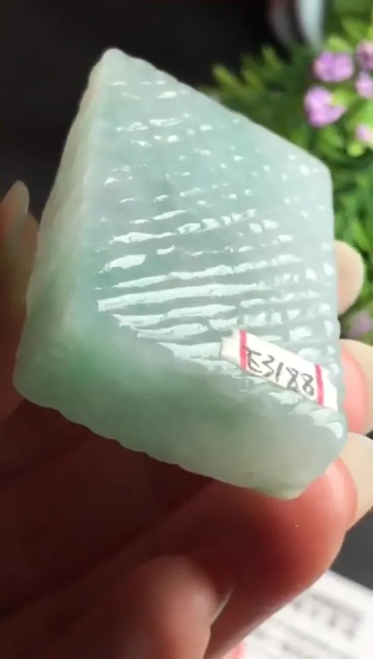 Natural Jade Rough Jadeite Raw (41g,4.2x2.8x1.1cm)-E3188